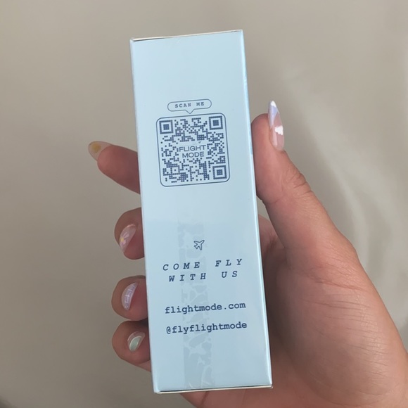 NWT Flight Mode High Altitude Hydration Mask - Picture 2 of 5